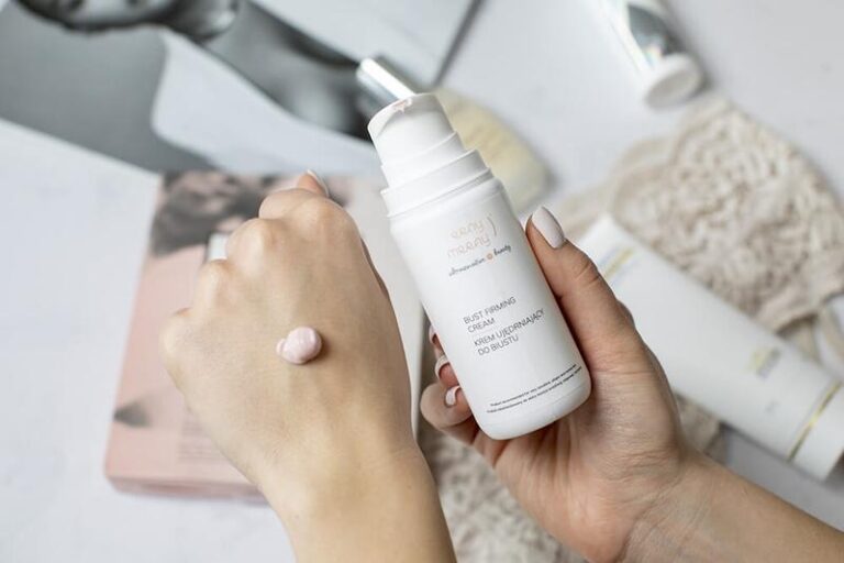 Dlaczego piersi starzeją się najszybciej? Odkryj tajemnice ich pielęgnacji