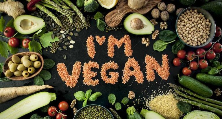 Jak skutecznie przejść na dietę wegetariańską? Porady i wskazówki dla początkujących