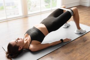 Trening na pustym baku – czy warto ćwiczyć na czczo?