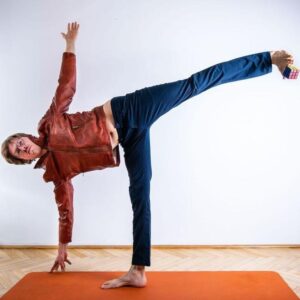 Jak spij lepiej dzięki praktyce asan z jogi?